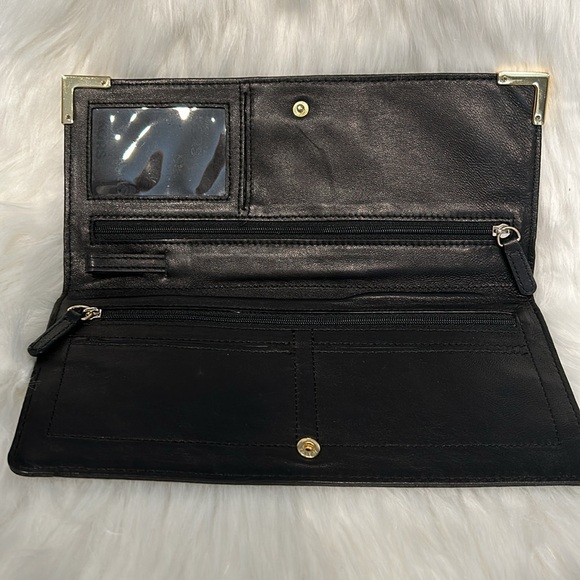 Michael Kors Butter Soft Leather Clutch Wristlet - Picture 10 of 16